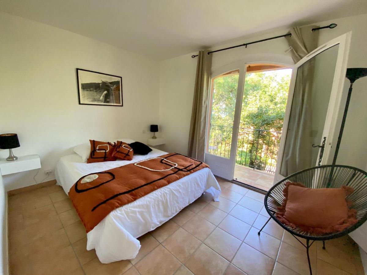 Villa Vue Mer Donnant Sur Le Golfe De St Tropez, 2 Chambres, 6 Pers, Piscine Commune Saint-Tropez Esterno foto